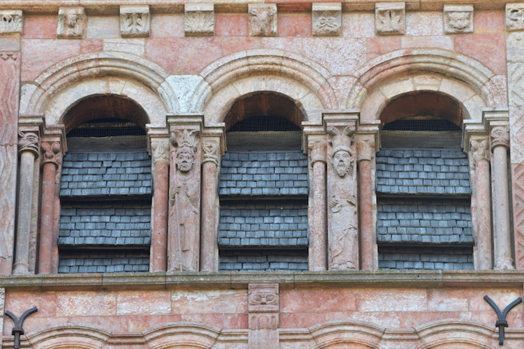 Saint-Philibert de Tournus, tour nord, apr. 1150 (© Pierre Boucaud)