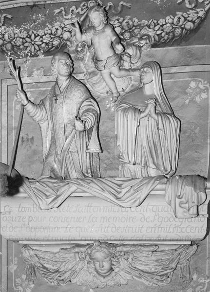Tombeau_Godegrand_et_Opportune__Almeneches
