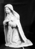 Sculpture_religieuse_agenouillee